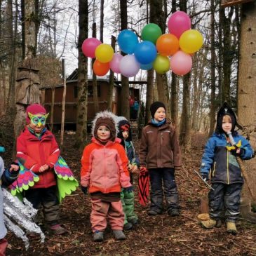 Buntes Faschingstreiben im Waldkindergarten